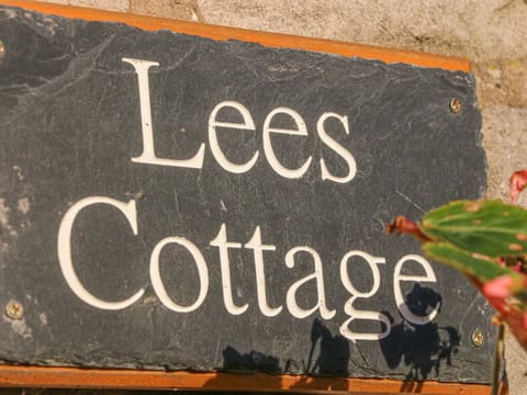 Lees Cottage House in High Peak District