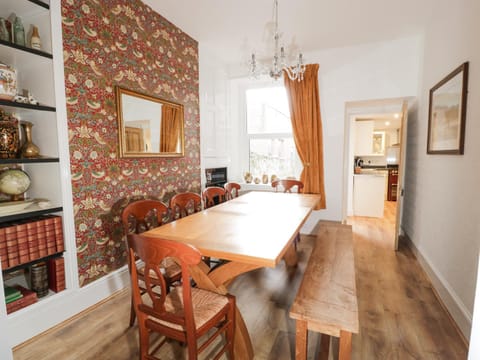 Abbeylands House House in Llandudno