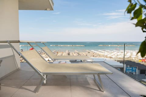 Food close-up, Beach