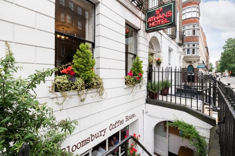 Restaurant/places to eat, Facade/entrance, Property logo or sign