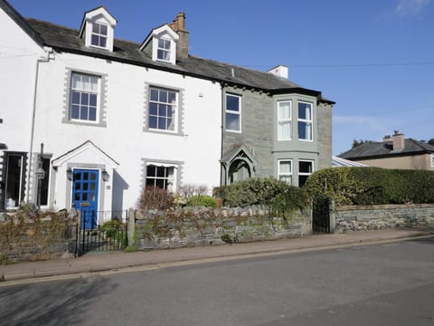 White House House in Keswick