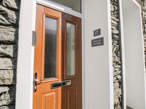 Raglan Cottage House in Bowness-on-Windermere