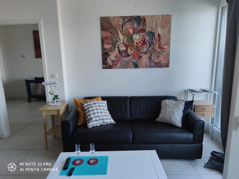 Swissart | Lake View Apartment in Lausanne