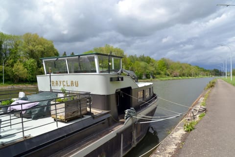 Property building, Balcony/Terrace