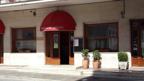 Facade/entrance, On site