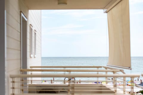 Sea view apartment with swimming pool Apartment in Lido di Jesolo