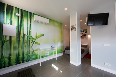 Communal lounge/ TV room, TV and multimedia