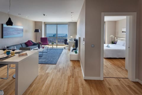 Bed, Living room