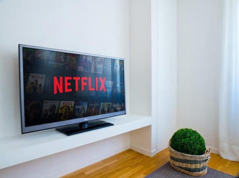 Communal lounge/ TV room, TV and multimedia