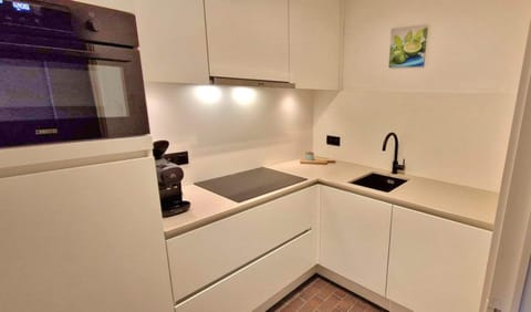 Modern appartement met frontaal zeezicht en privé parking Apartment in Knokke-Heist