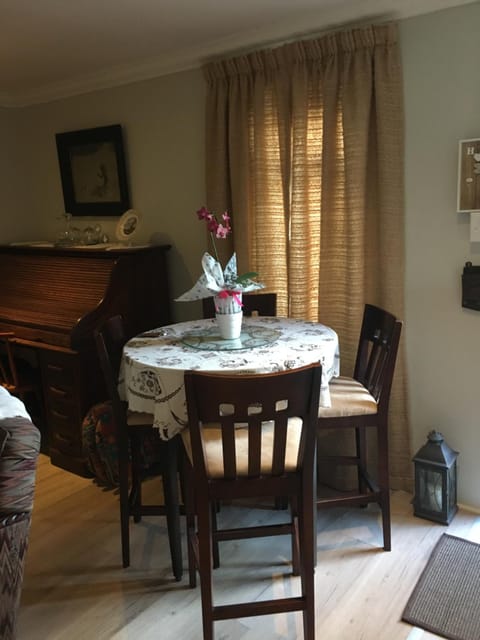 Geranium Studio Apartment in Cape Town