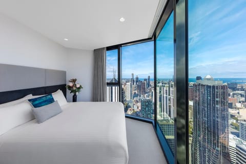 Bedroom, City view