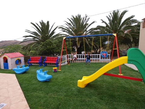 Day, Children play ground