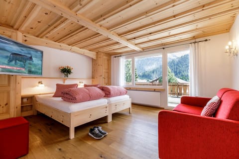 TV and multimedia, Living room, Bedroom