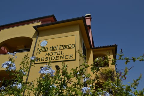 Facade/entrance, Facade/entrance, Property logo or sign