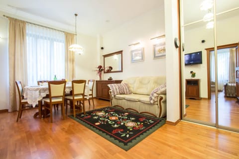 Living room, Photo of the whole room, Decorative detail, Seating area