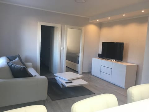 TV and multimedia, Living room, Photo of the whole room