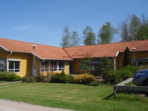 Patio, Facade/entrance, Off site, Garden, On site, Location