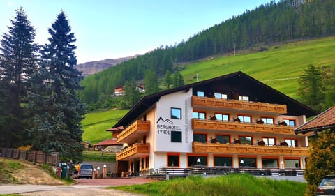 Property building, Mountain view