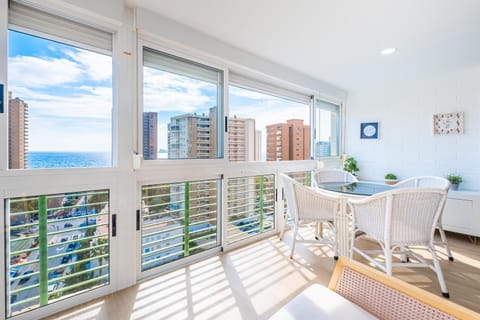 Natural landscape, View (from property/room), Balcony/Terrace, Living room, Dining area, City view, Sea view