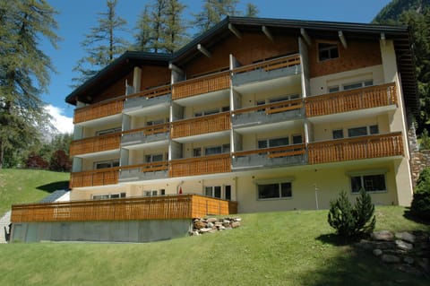 Property building, Winter, Summer, Balcony/Terrace