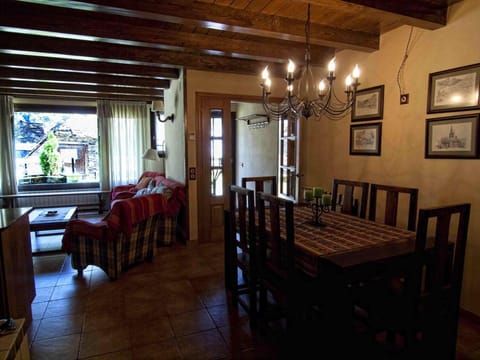 Day, Living room, Dining area, Garden view