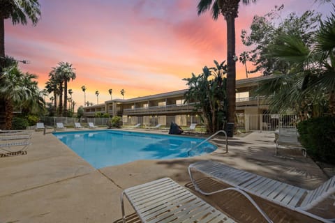 Sol Springs Inn Hotel in Cathedral City