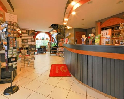 Lobby or reception, On site