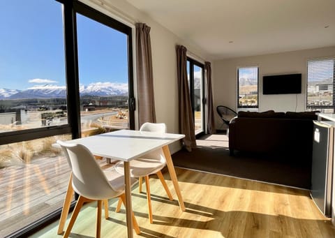 Library, Seating area, Dining area, Mountain view