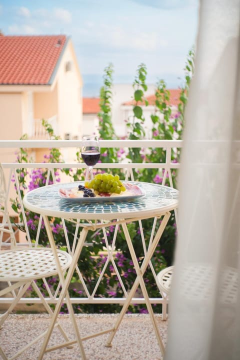 Day, View (from property/room), Food and drinks, Food