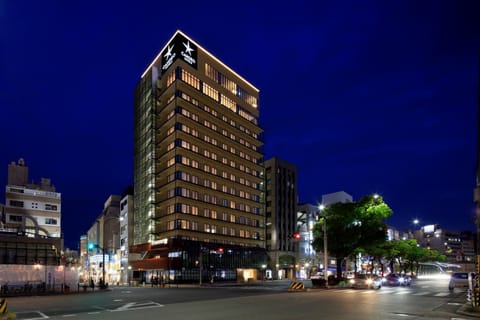 Property building, Facade/entrance, Neighbourhood, Location