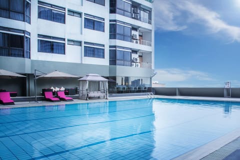 Swimming pool, Swimming pool