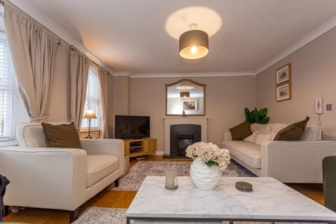 Kirkwood Drive House in Durham