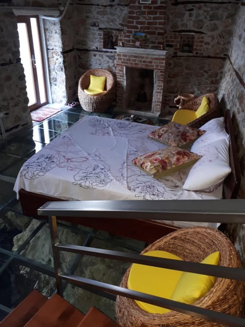 Nuci's Home glass floor Apartment in Municipality of Ohrid, North Macedonia