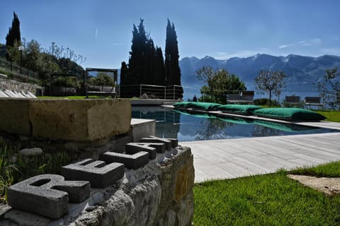 Garden, Swimming pool