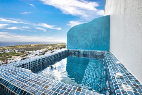 Hot Tub, Swimming pool