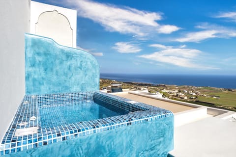 Day, Natural landscape, View (from property/room), Balcony/Terrace, Sea view, Swimming pool