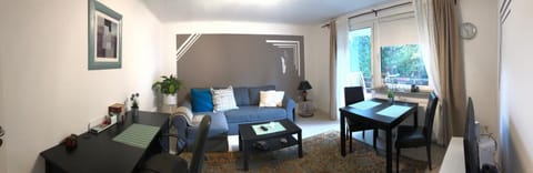 Day, Living room, Other, Photo of the whole room, Decorative detail, Autumn