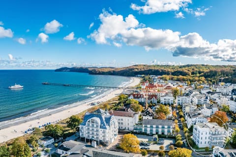 Property building, Day, Bird's eye view, Beach, Lake view, Sea view