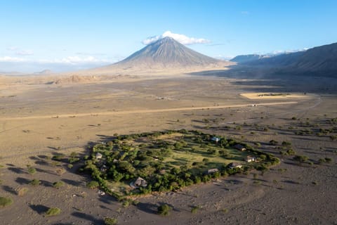 Nearby landmark, Bird's eye view, Mountain view