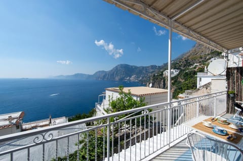 Patio, Nearby landmark, Day, Natural landscape, View (from property/room), Balcony/Terrace, Dining area, Mountain view, Sea view