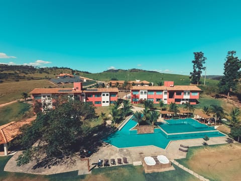 Property building, Spring, Day, Natural landscape, Bird's eye view, Mountain view, Pool view, Swimming pool, sunbed