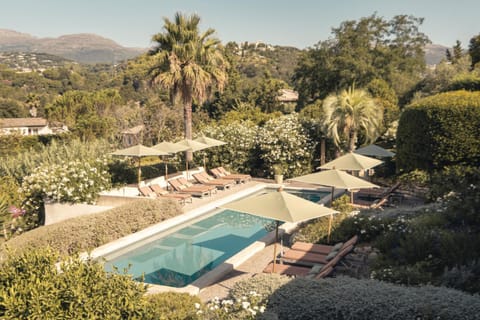 Spring, Day, Natural landscape, Garden, Garden view, Mountain view, Pool view, Swimming pool, sunbed