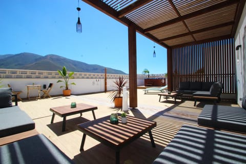 Patio, Communal lounge/ TV room, Garden, Lounge or bar