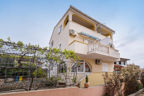 Property building, Balcony/Terrace
