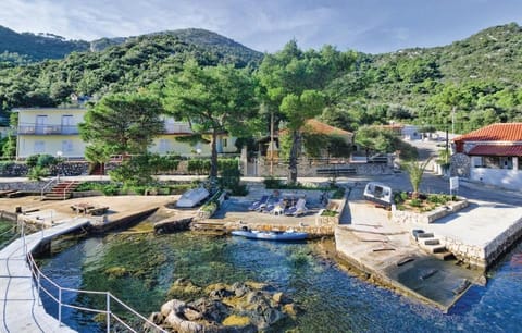 Neighbourhood, Fishing, Snorkeling, Beach, Canoeing, Cycling, Diving