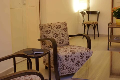 Library, TV and multimedia, Living room, Seating area