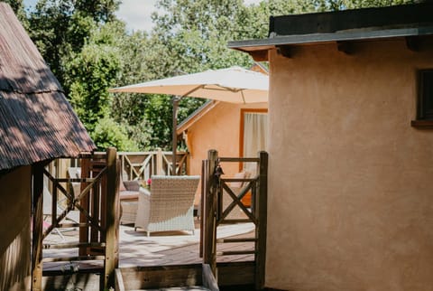 Patio, Facade/entrance