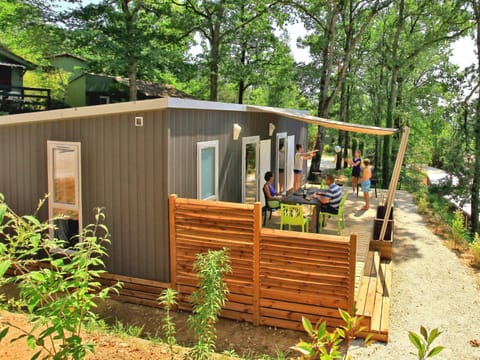 Facade/entrance, BBQ facilities, Garden, Balcony/Terrace