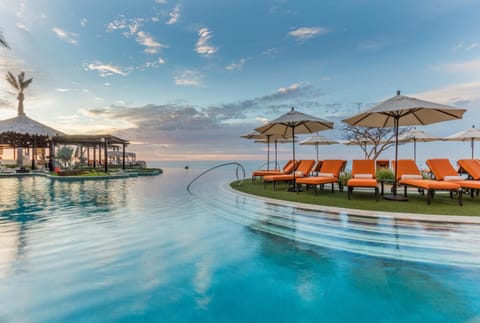 Day, Natural landscape, Pool view, Sea view, Swimming pool, sunbed